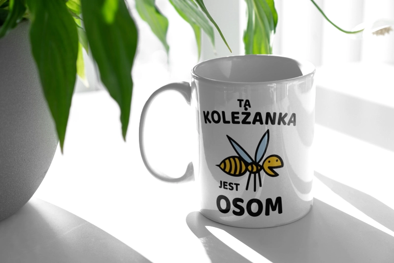 Ta koleżanka jest osom awesome - Kubek Biały