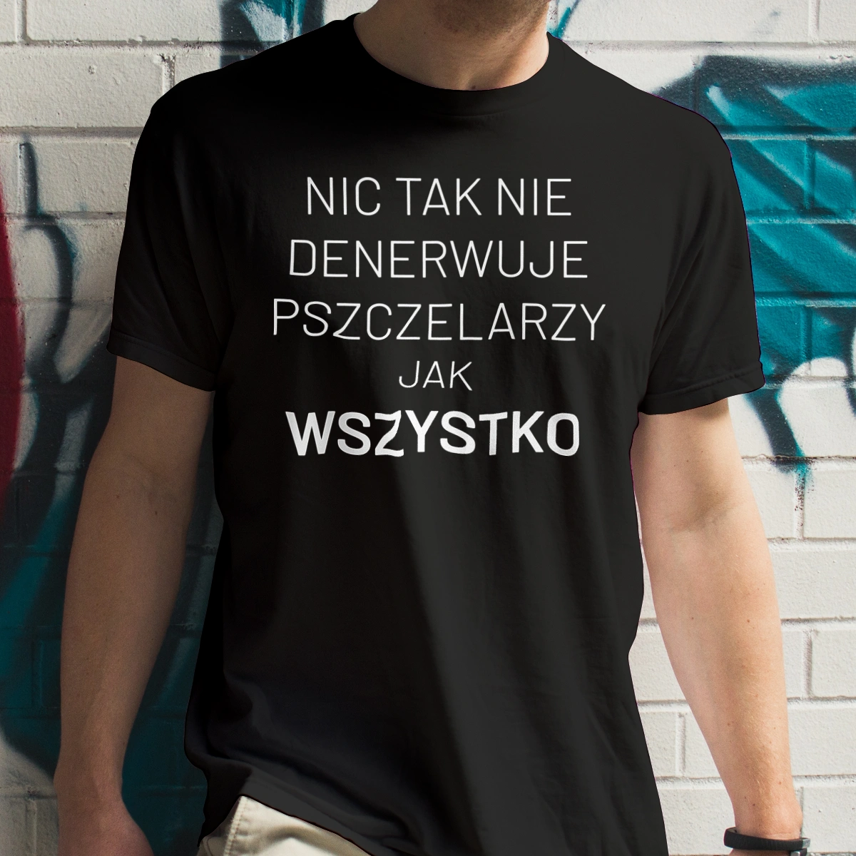 Nic Tak Nie Denerwuje Pszczelarzy Jak Wszystko - Męska Koszulka Czarna