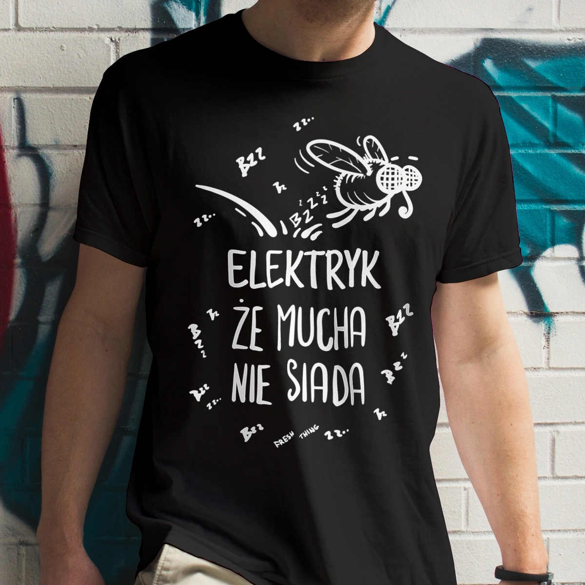 Elektryk Że Mucha Nie Siada - Męska Koszulka Czarna