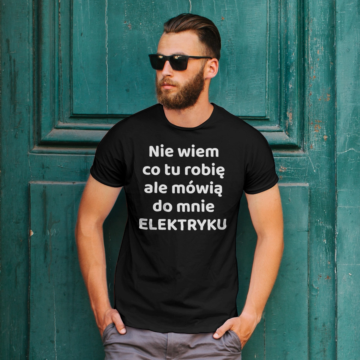 Nie Wiem Co Tu Robię Ale Mówią Do Mnie Elektryku - Męska Koszulka Czarna