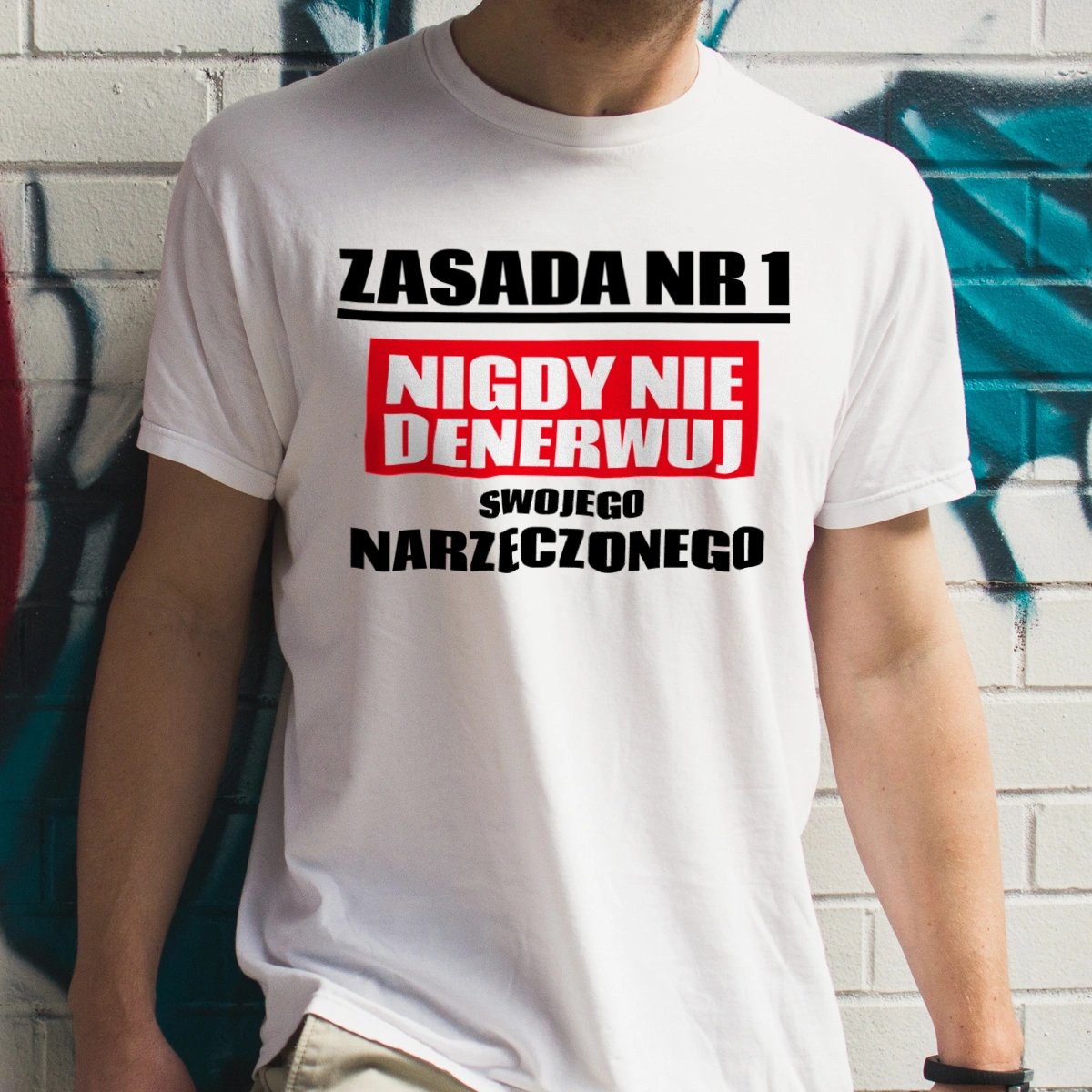 Zasada Nr 1 - Nigdy Nie Denerwuj Swojego Narzeczonego - Męska Koszulka Biała