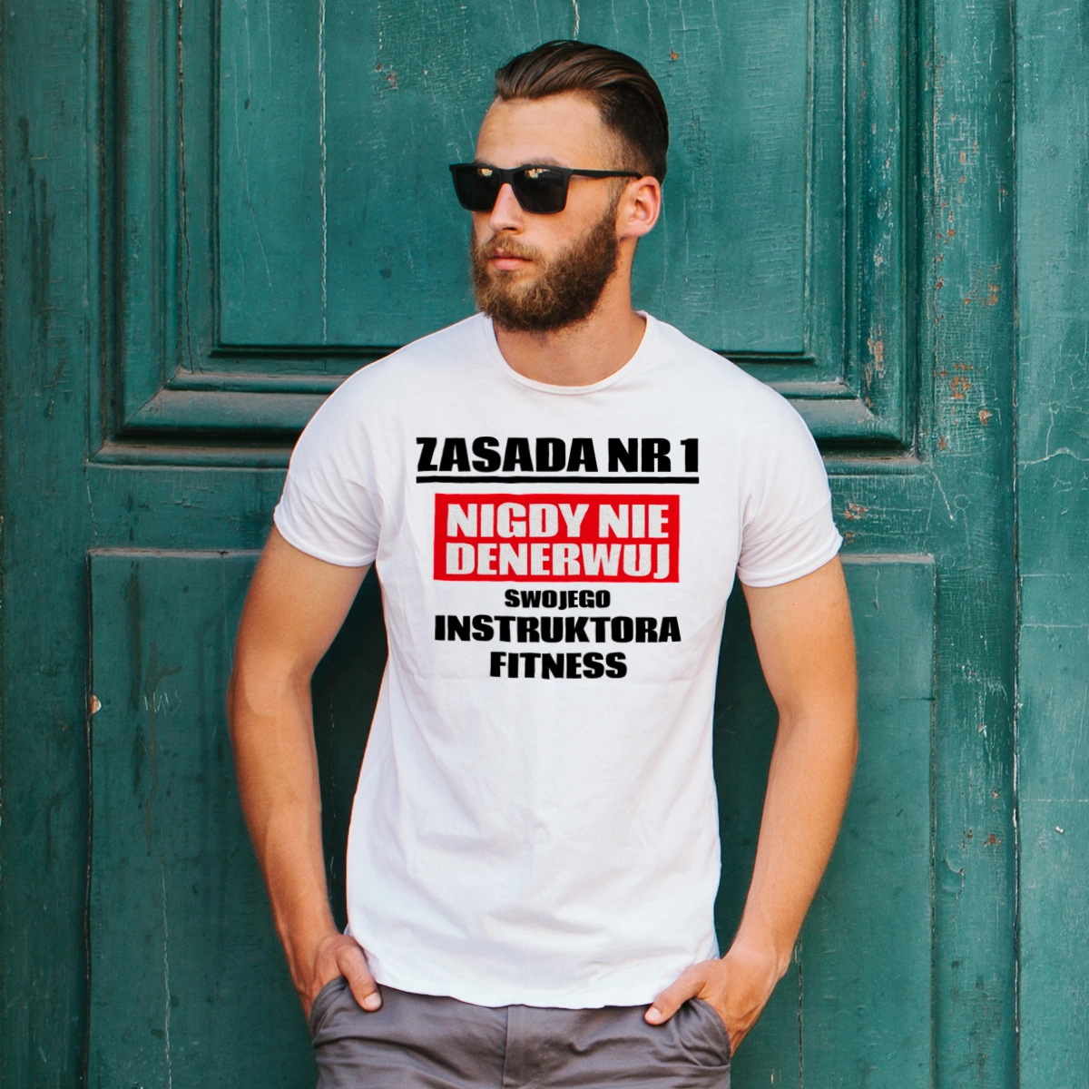 Zasada Nr 1 - Nigdy Nie Denerwuj Swojego Instruktora Fitness - Męska Koszulka Biała